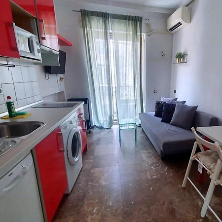 Apartamentos Econostay Fuencarral 马德里 外观 照片