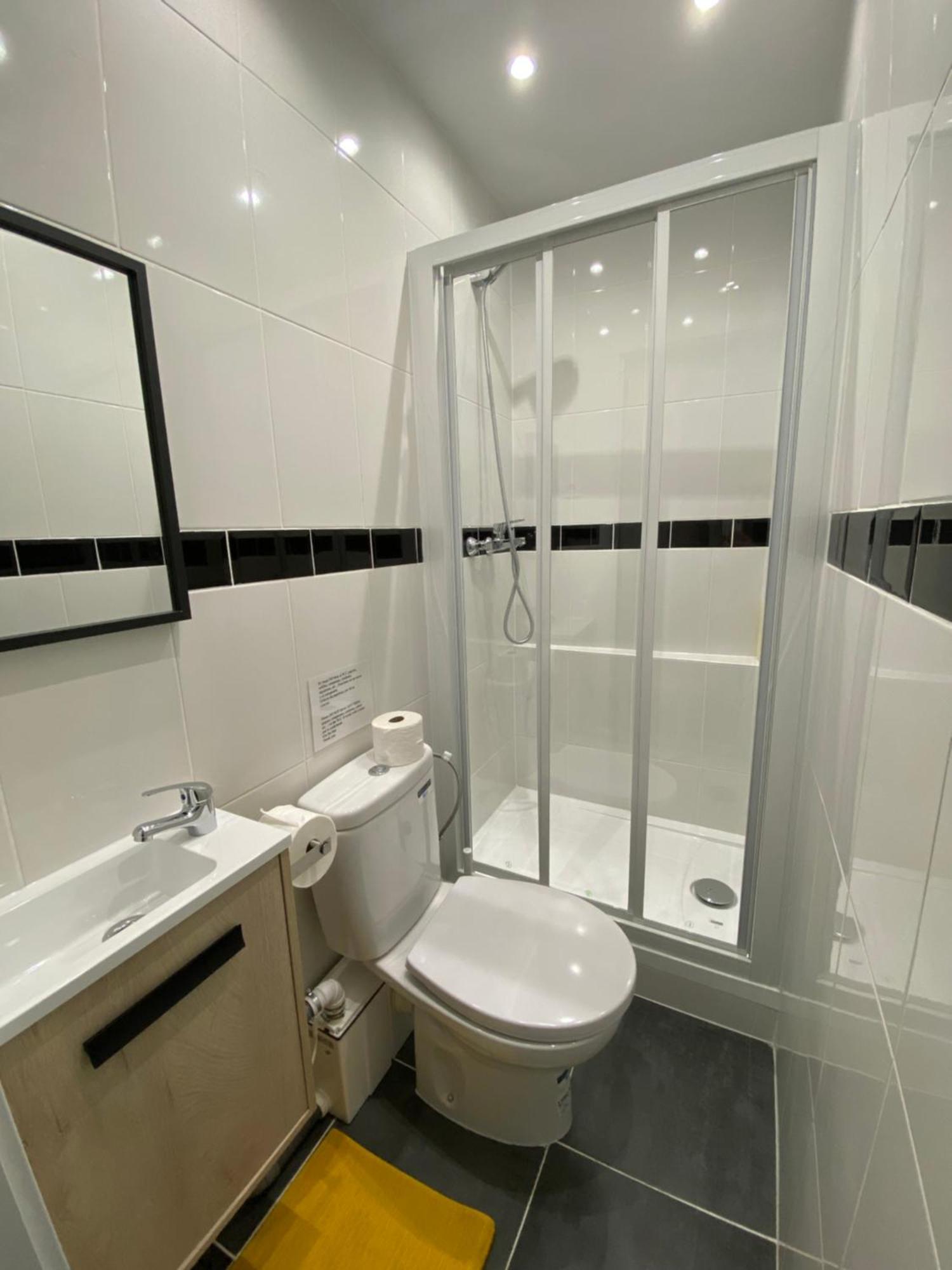 Apartamentos Econostay Fuencarral 马德里 外观 照片