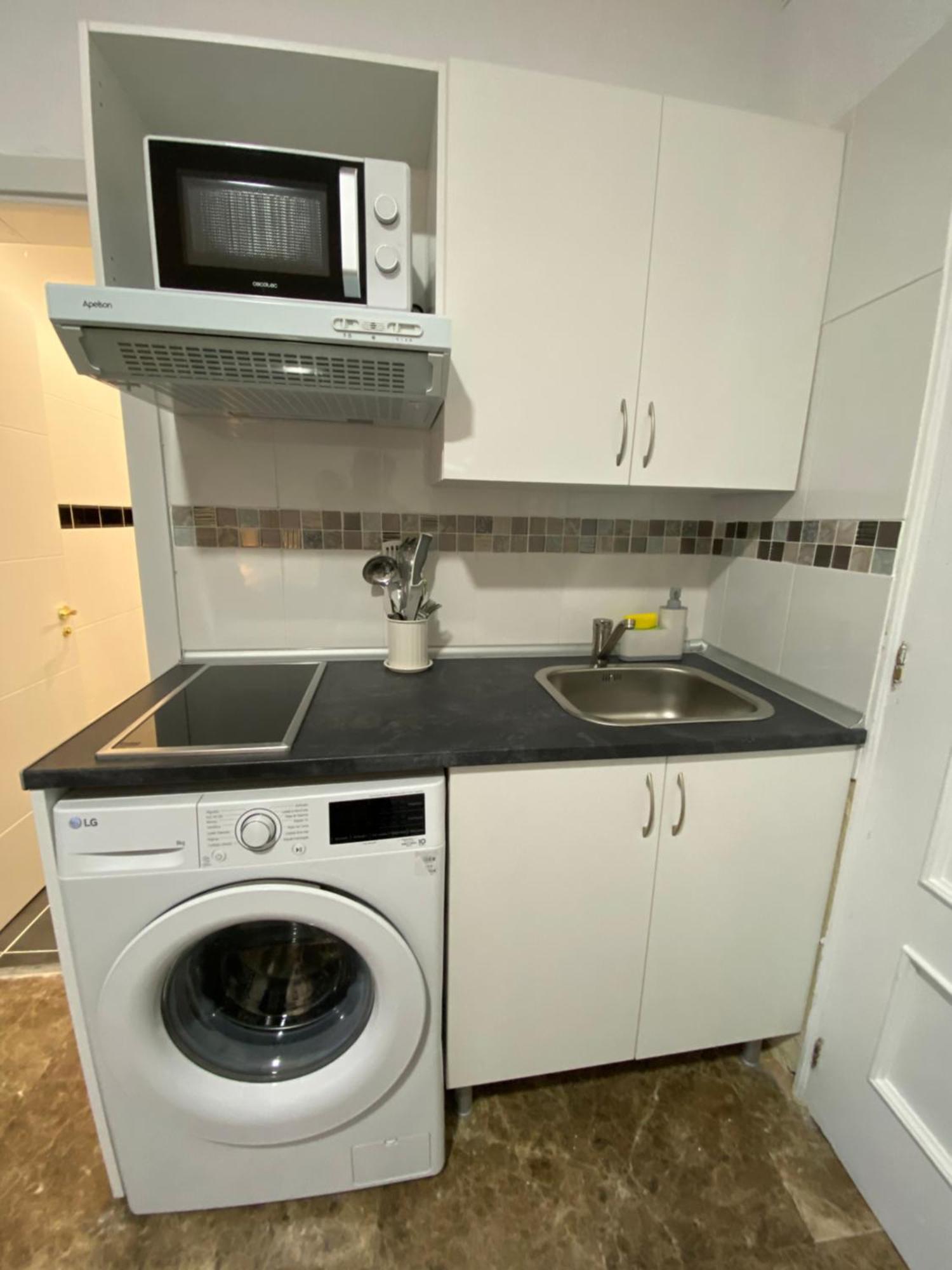 Apartamentos Econostay Fuencarral 马德里 外观 照片