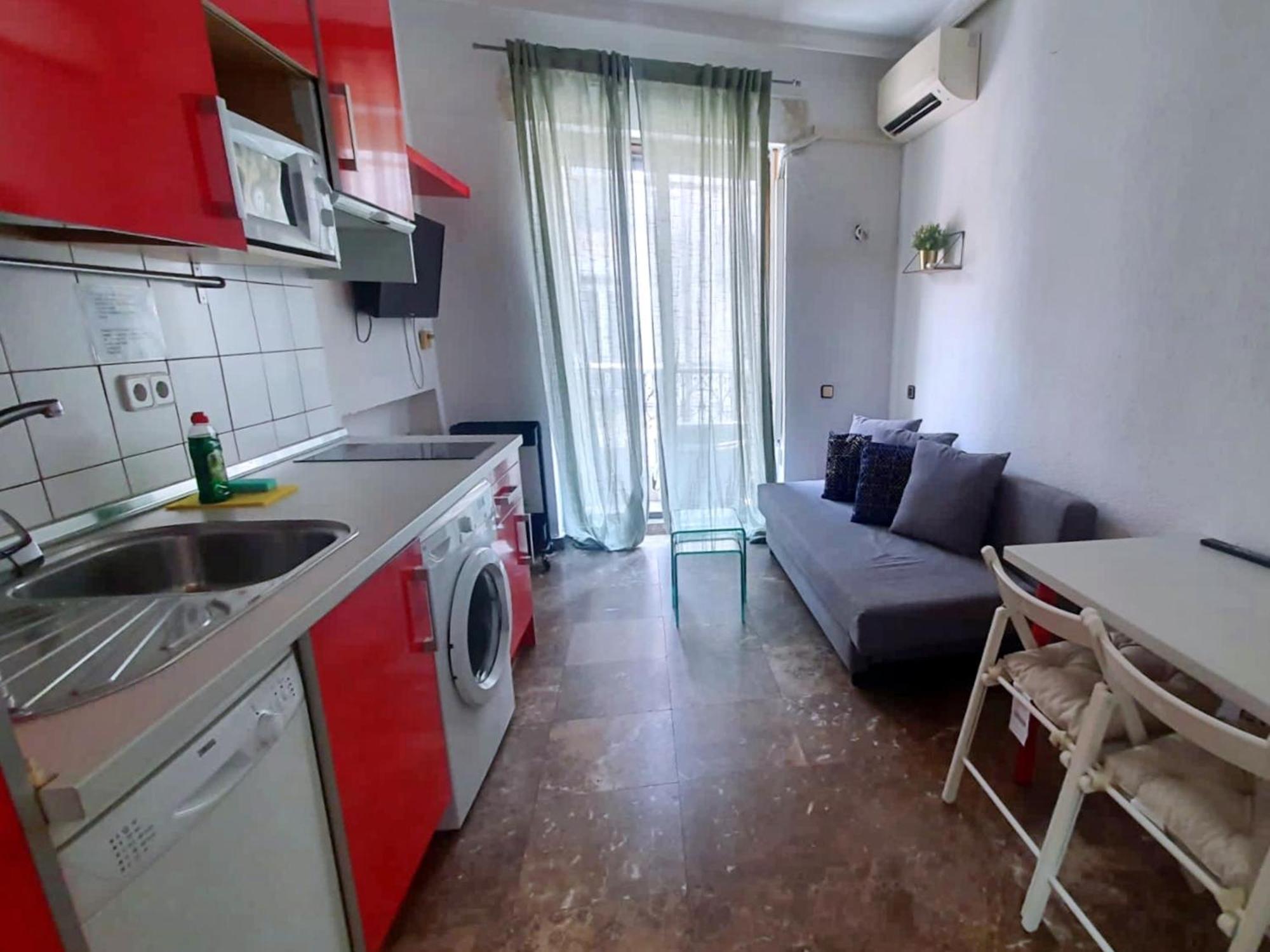 Apartamentos Econostay Fuencarral 马德里 外观 照片
